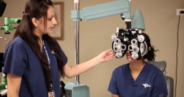 What Is an Ophthalmologist? Assistant