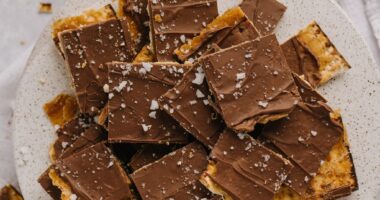 Best 5 Delicious Matzah Recipes: From Salted Toffee Bars to Nachos - That Are So Easy To Make