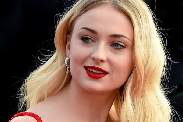 Sophie Turner Bio, Age, Family, Husband, Height, Net Worth - Celeb 99