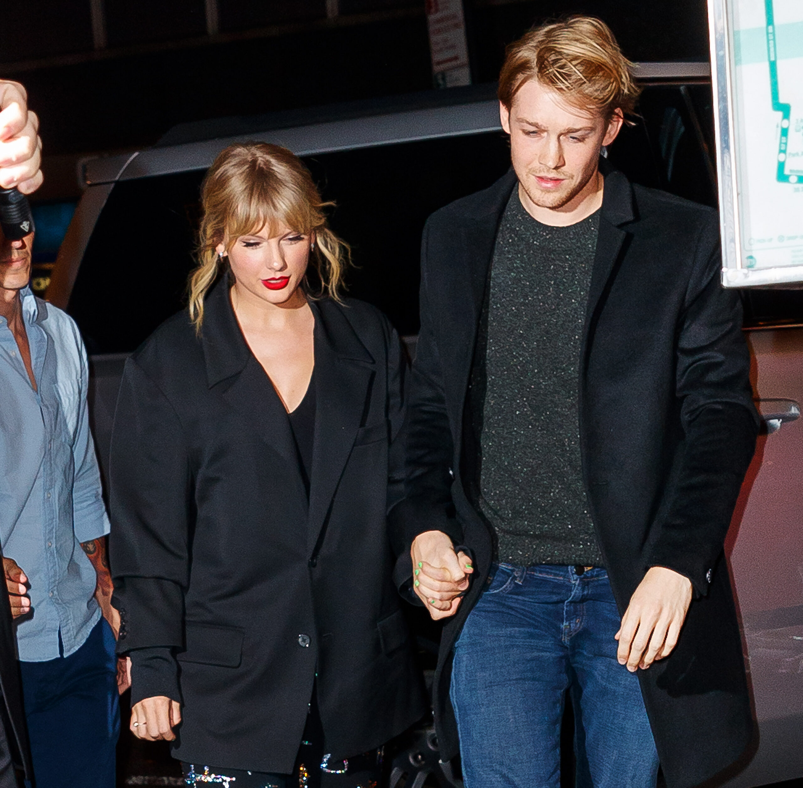 Who is Taylor Swift’s fiance Joe Alwyn? Celeb 99