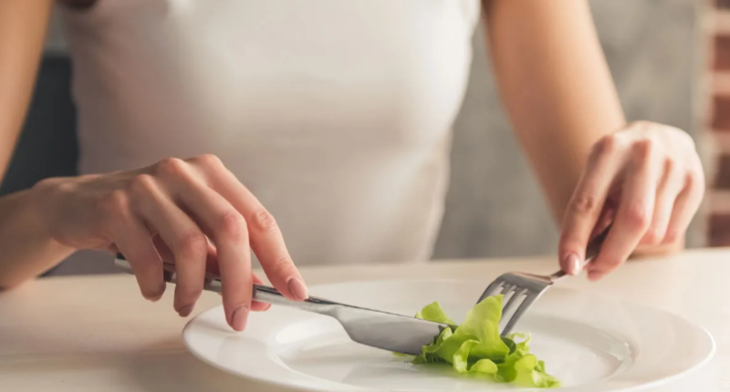 8 Signs You're Not Eating Enough