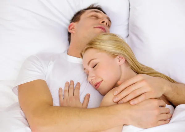 Study Reveals Cost of Cuddling During Sleep